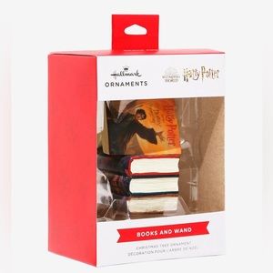 NWT Hallmark Harry Potter Stacked Books with Wand Christmas Tree Ornament